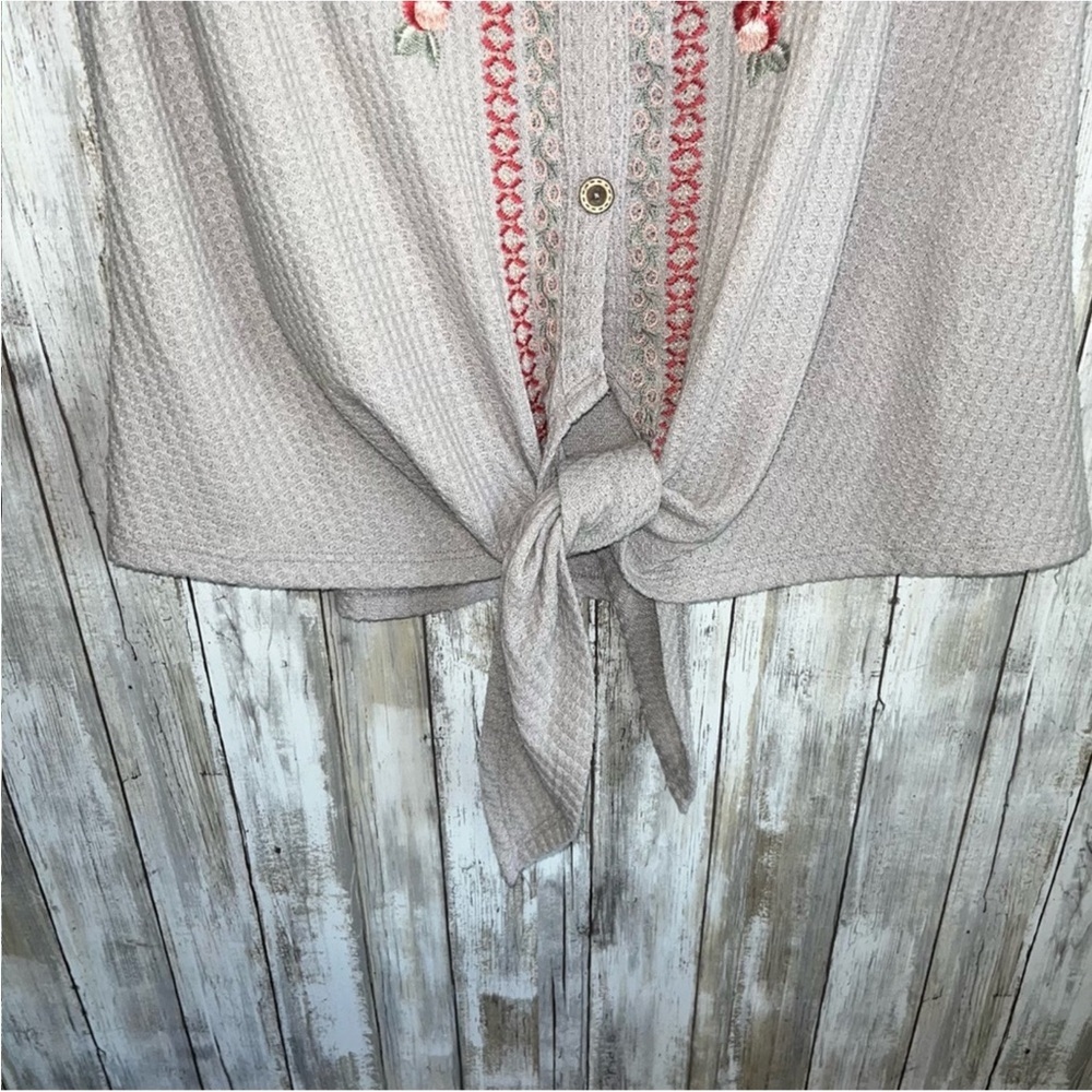 Andree Embroidered Tie Bottom Button Blouse - Picture 3 of 5